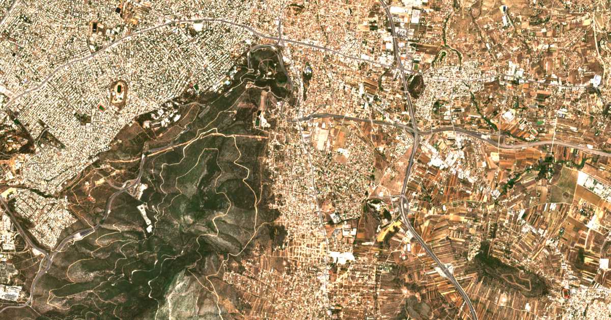 Mapa por satélite de Glyká Nerá