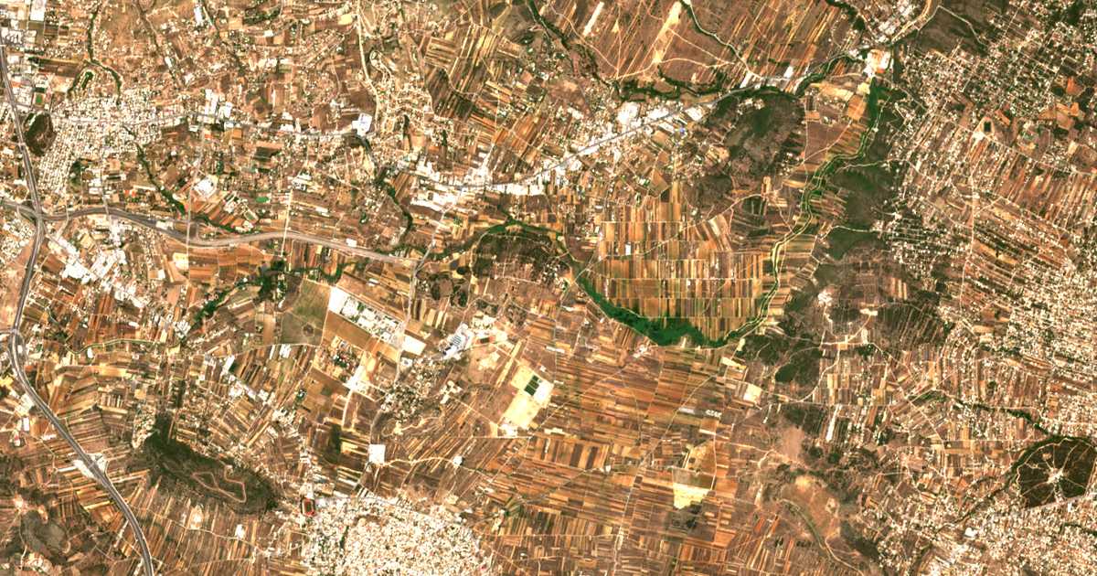 Mapa por satélite de Foínikas