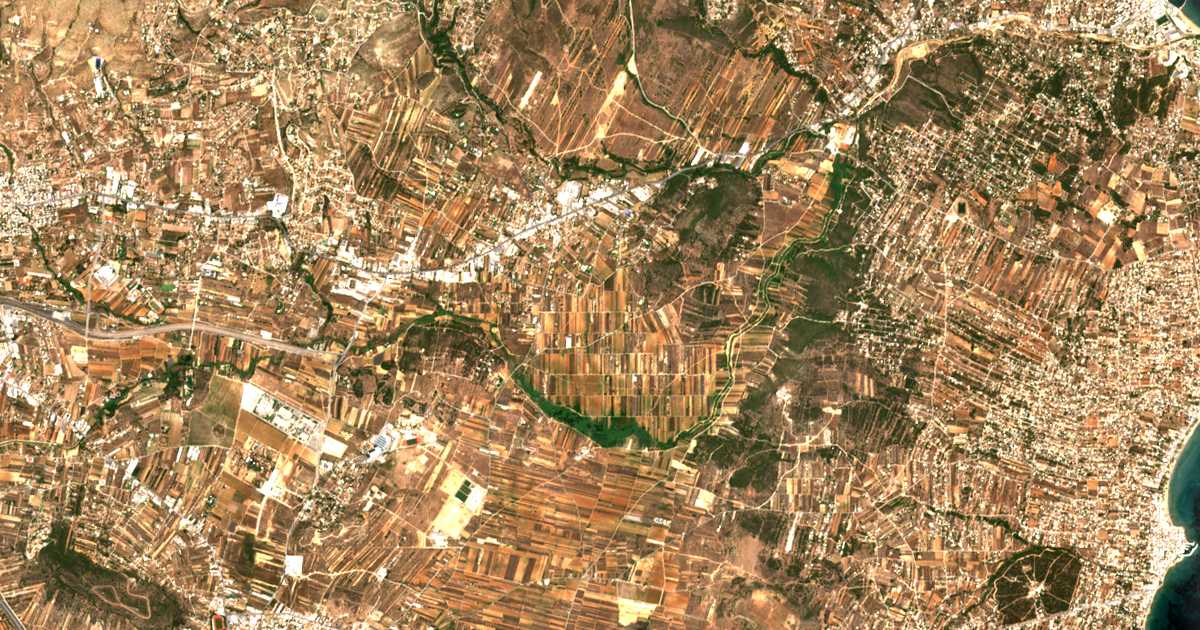 Mapa por satélite de Ímeros Péfkos