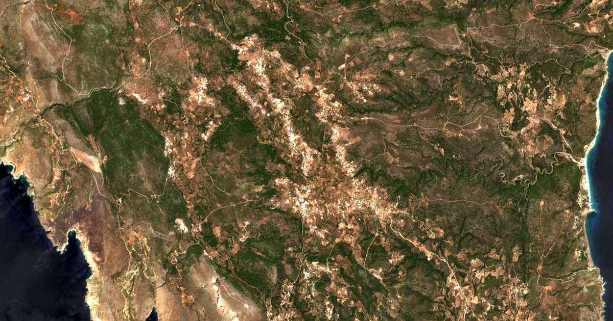 Mapa por satélite de Fatsádika