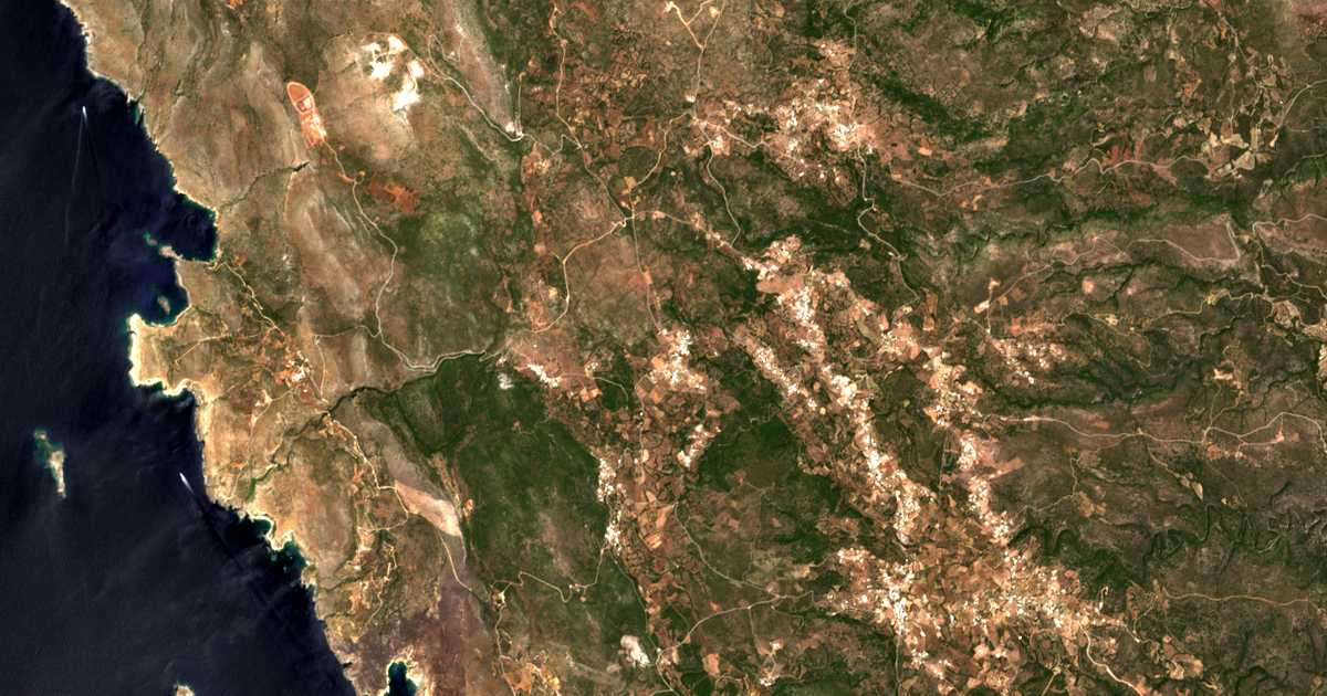Mapa por satélite de Pitsiniánika