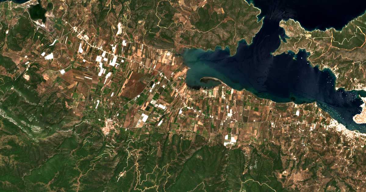 Mapa por satélite de Ágios Geórgios