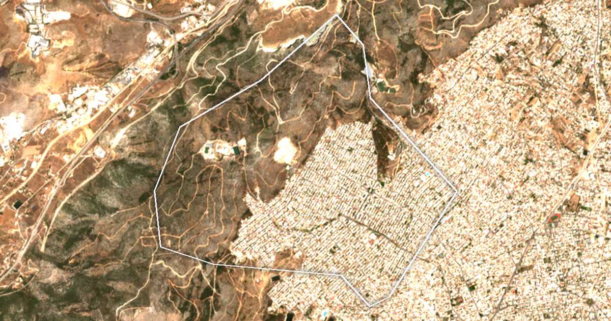 Imagen de satélite con el límite trazado: Petroupoli