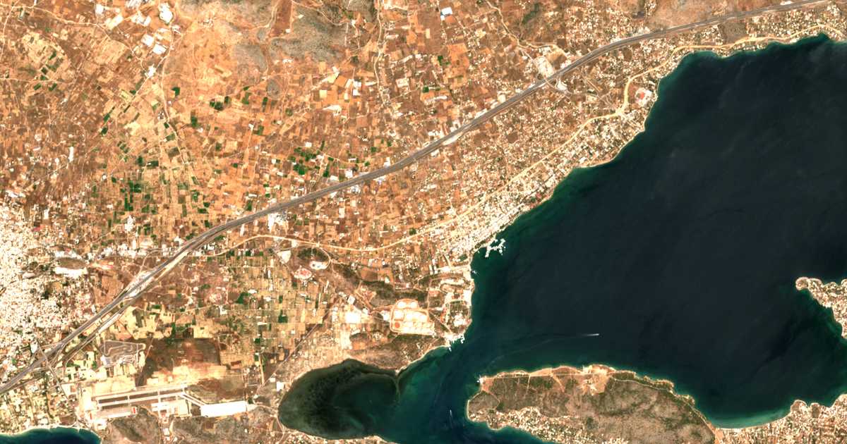 Mapa por satélite de Koumíntri