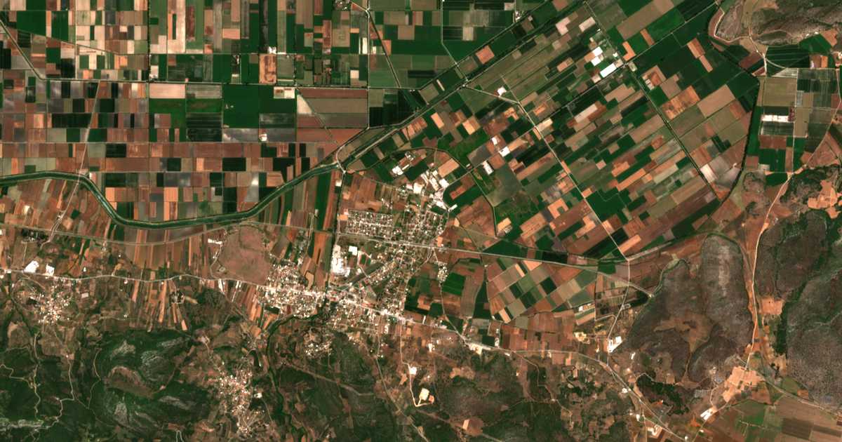 Mapa por satélite de Alíartos