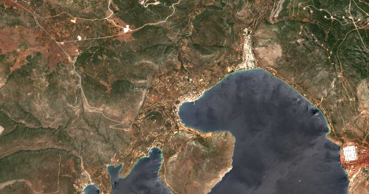 Mapa por satélite de Antikýra