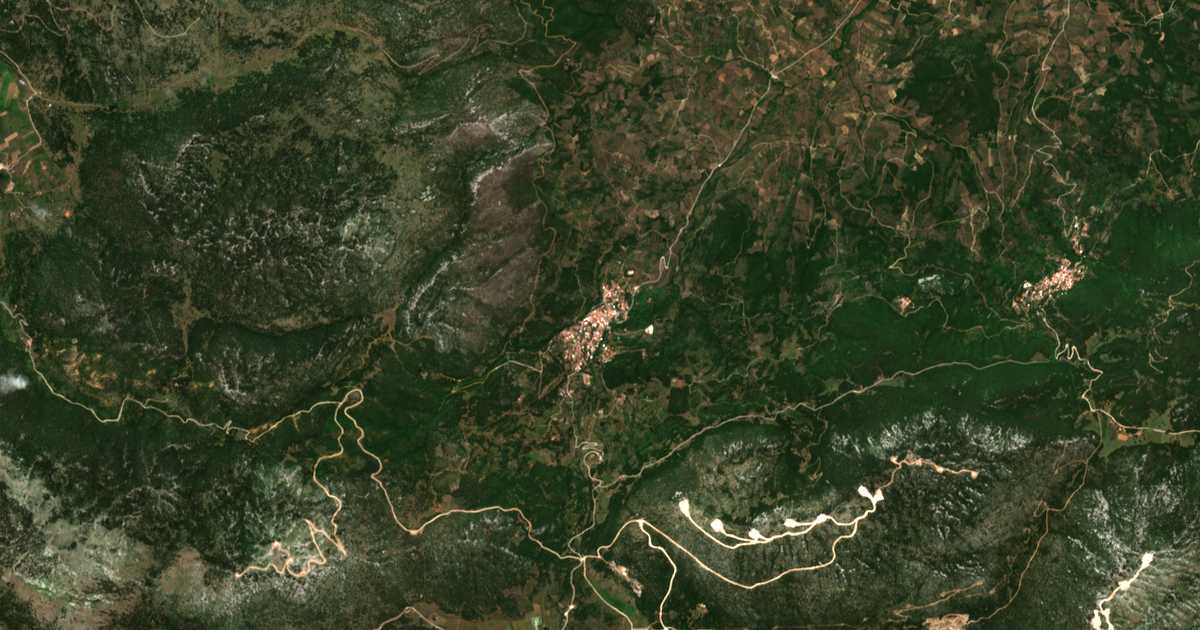 Mapa por satélite de Agía Triás