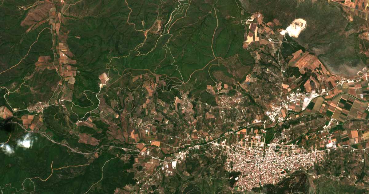 Mapa por satélite de Tzimaíika