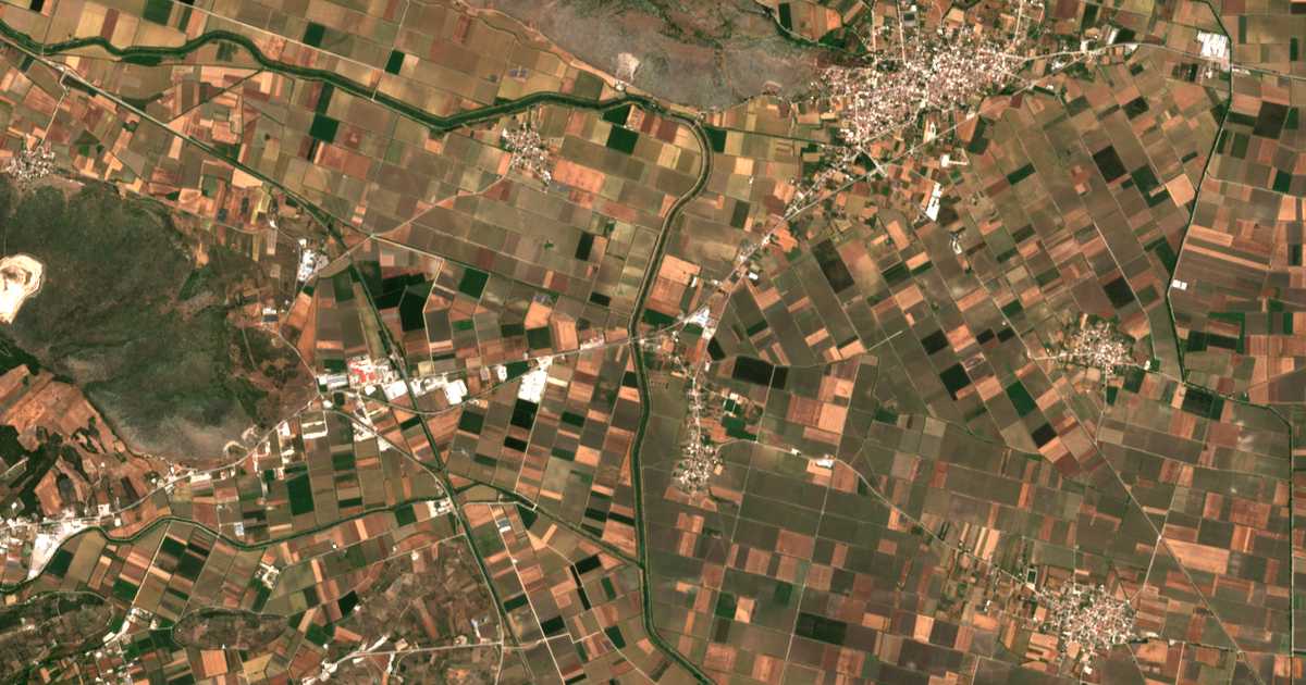 Mapa por satélite de Ágios Andréas