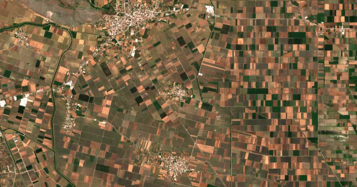 Mapa por satélite de Karyá