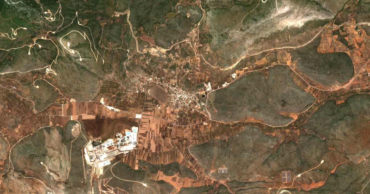 Mapa por satélite de Domvraína