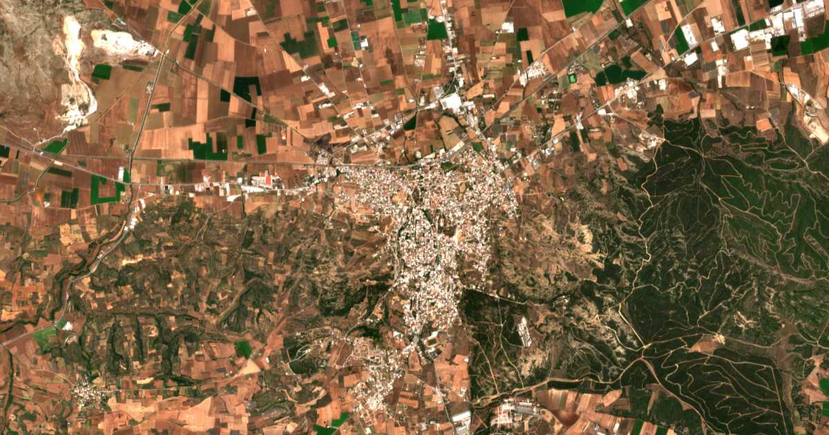 Mapa por satélite de Tebas
