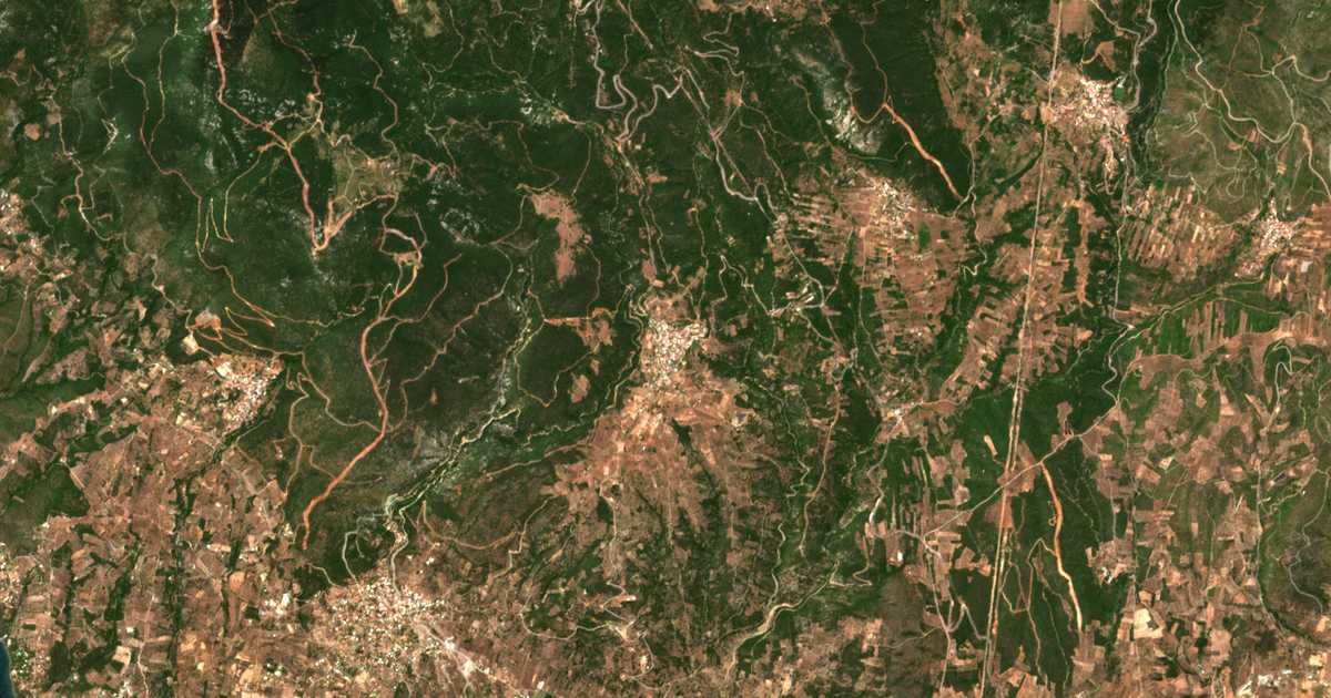 Mapa por satélite de Kamarítsa