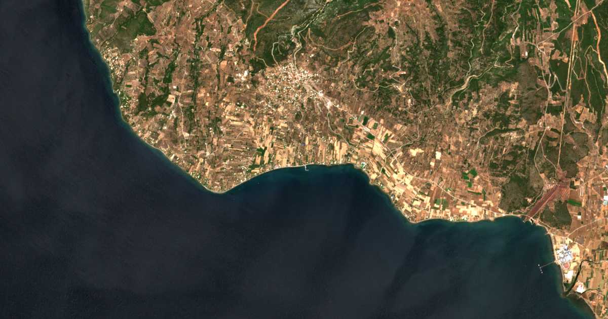Mapa por satélite de Paralía Politikón