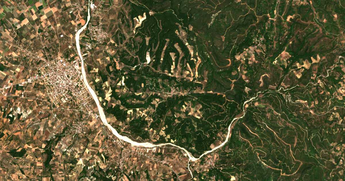 Mapa por satélite de Avgariá