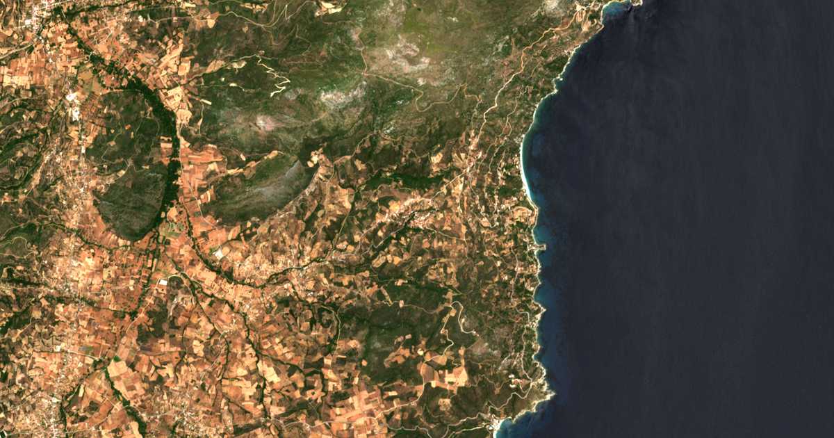 Mapa por satélite de Achladerí
