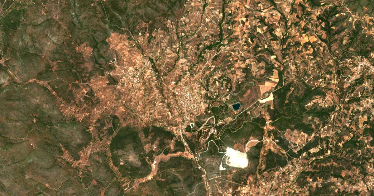 Mapa por satélite de Ágios Loukás