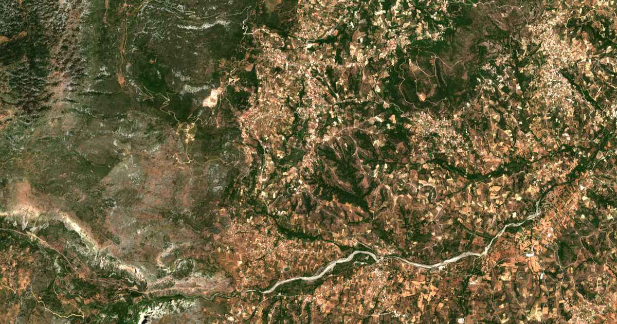 Mapa por satélite de Dirrévmata