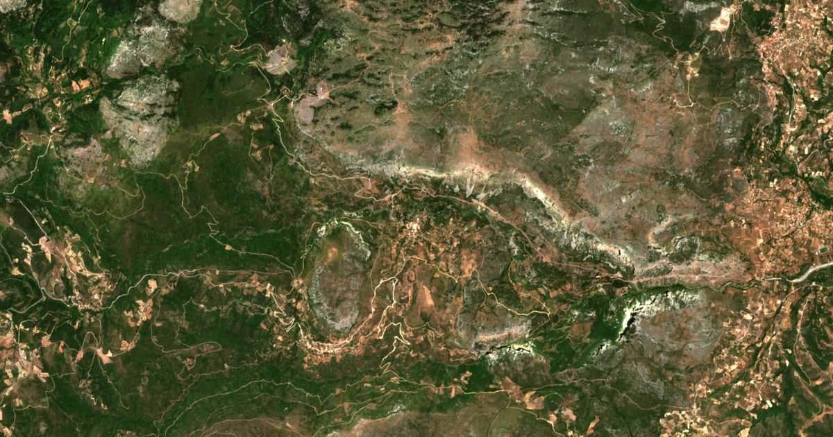 Mapa por satélite de Maníkia