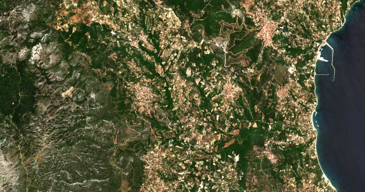 Mapa por satélite de Pýrgos