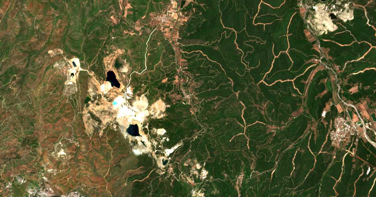 Mapa por satélite de Kalývia