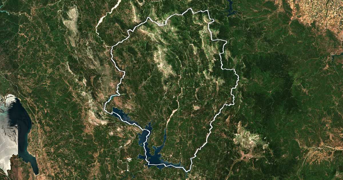 Imagen de satélite con el límite trazado: Ágrafa