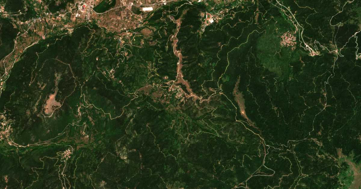 Mapa por satélite de Myríki