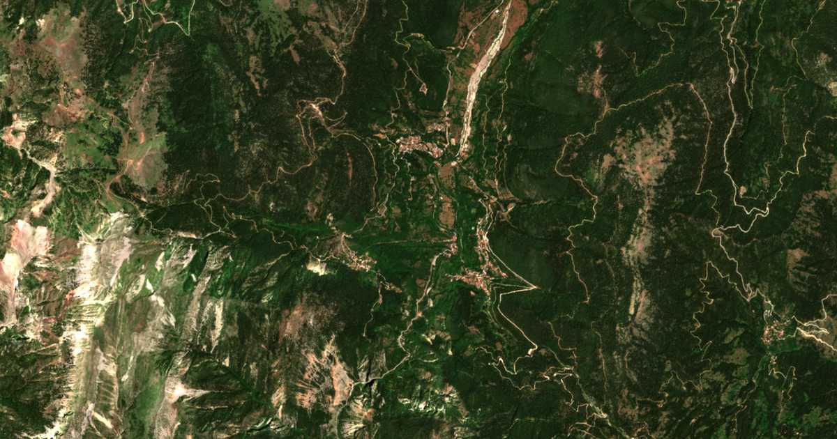 Mapa por satélite de Néon Mikrón Choríon