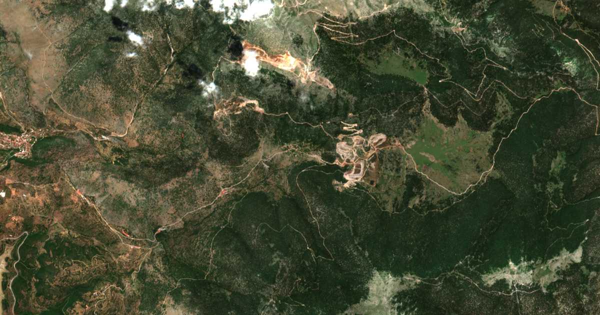 Mapa por satélite de Karoútai