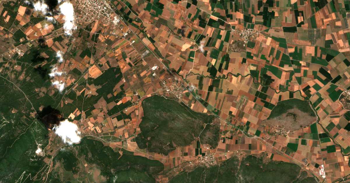 Mapa por satélite de Agía Paraskeví