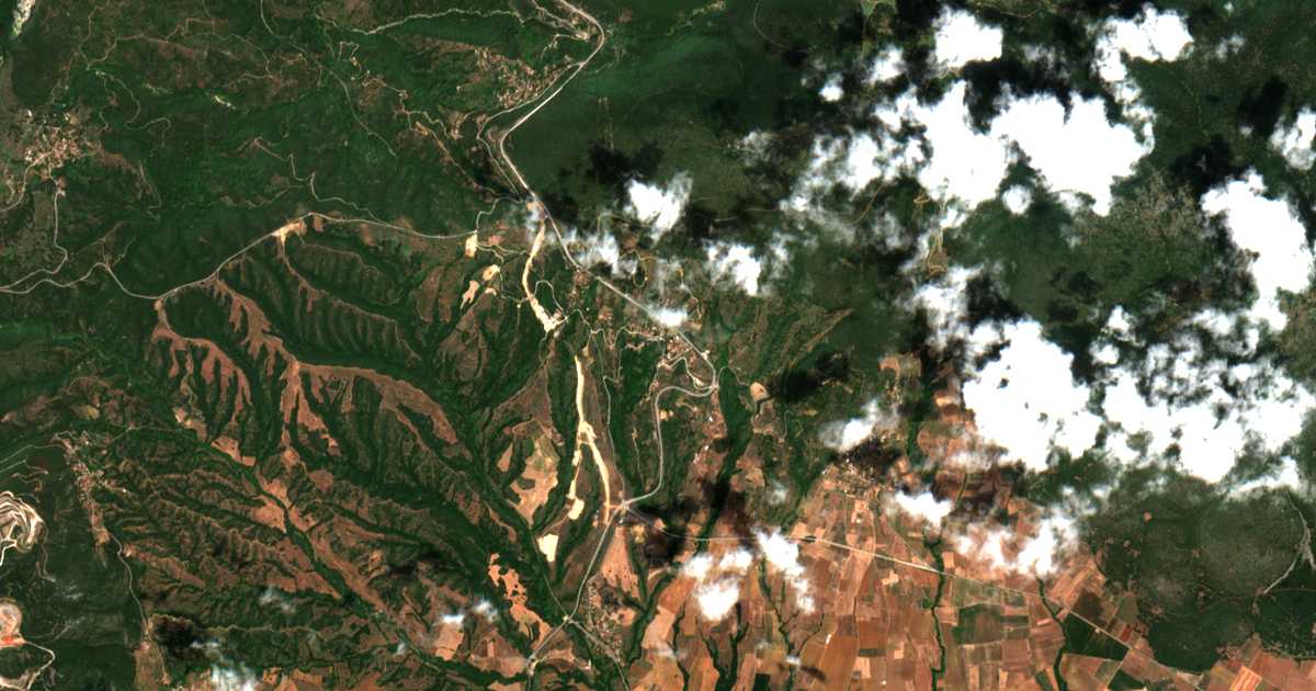 Mapa por satélite de Brálos