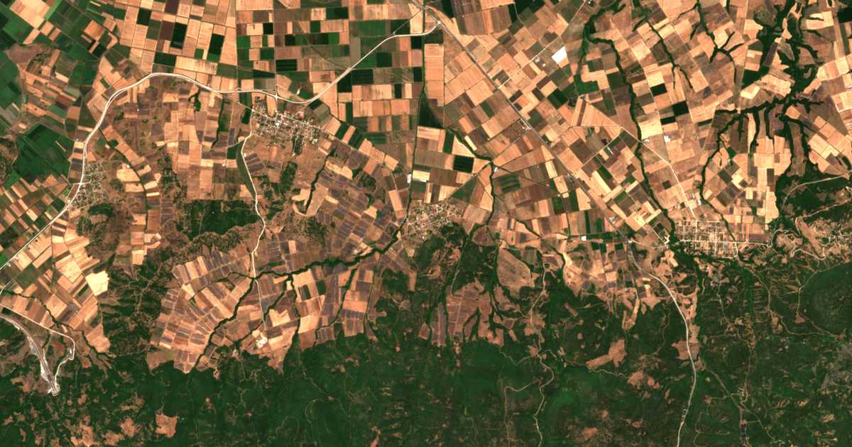 Mapa por satélite de Ágios Geórgios