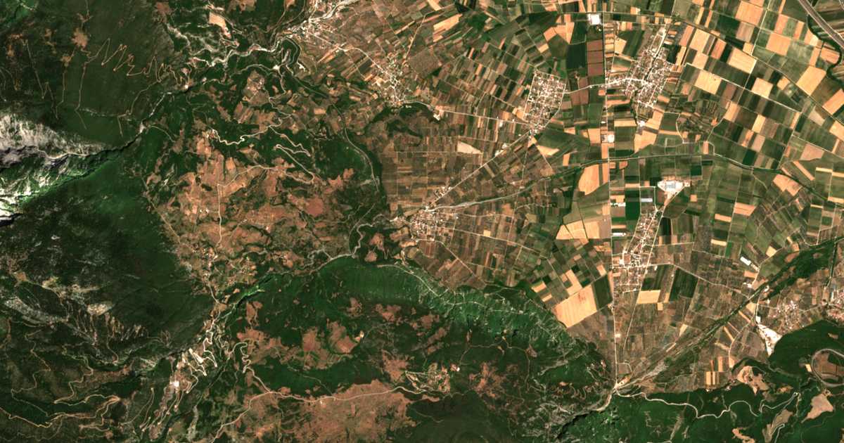 Mapa por satélite de Áno Vardátai