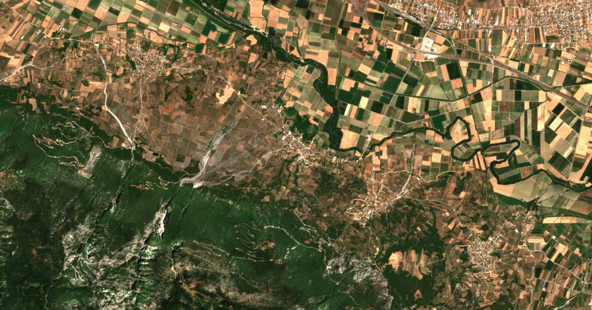 Mapa por satélite de Kompotádes
