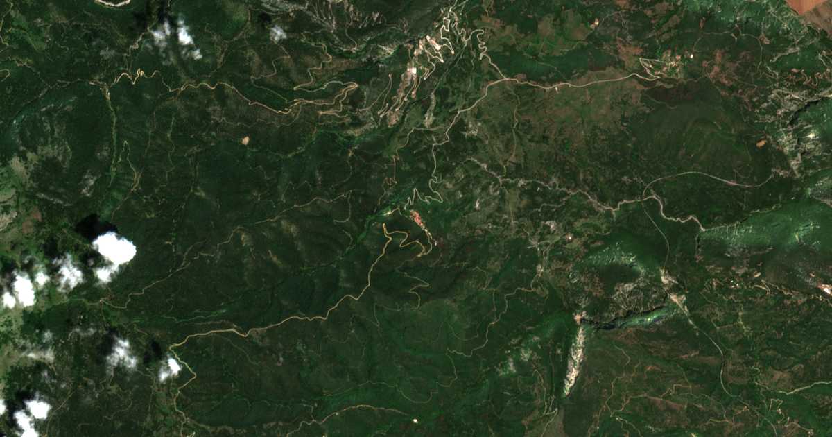 Mapa por satélite de Koumarítsion