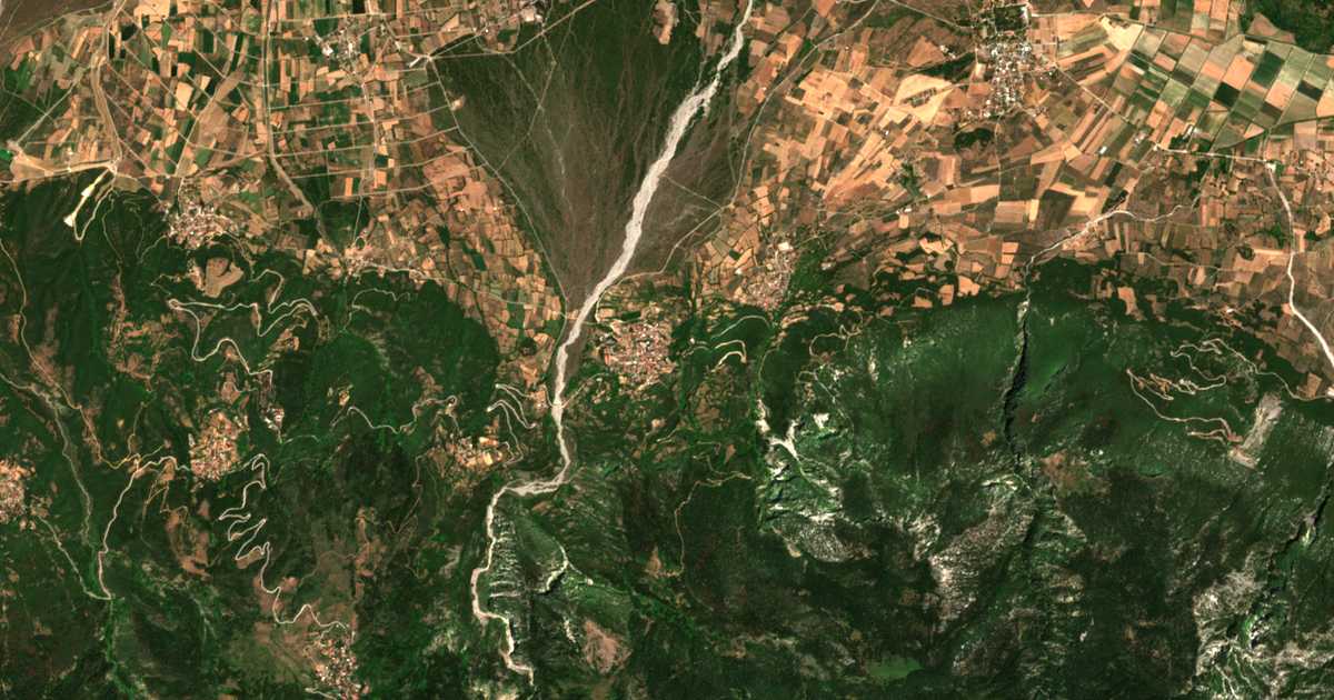 Mapa por satélite de Ypati