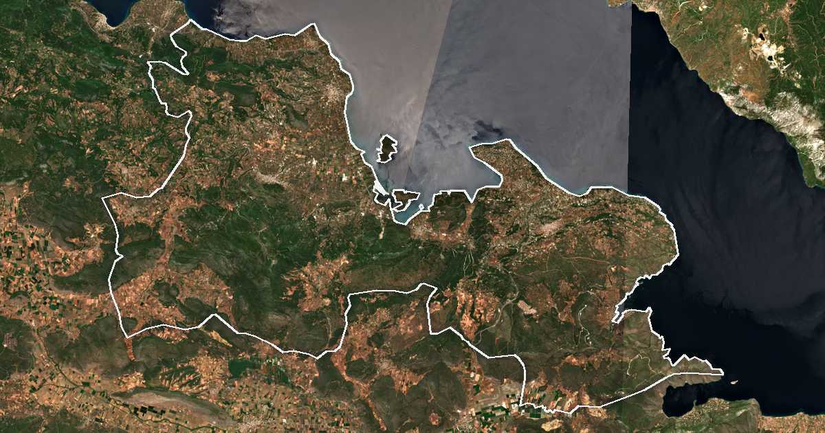 Imagen de satélite con el límite trazado: Lokrí