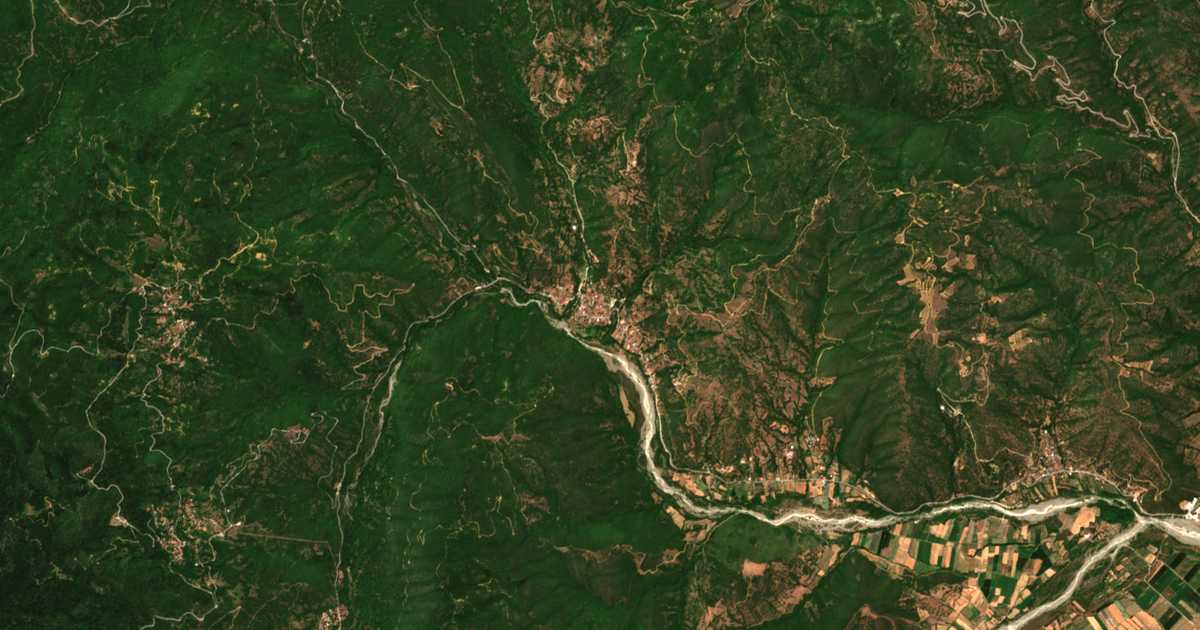 Mapa por satélite de Ágios Geórgios