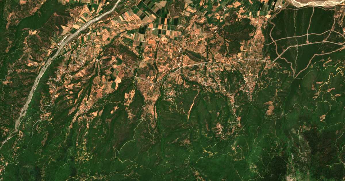 Mapa por satélite de Káto Kampiá