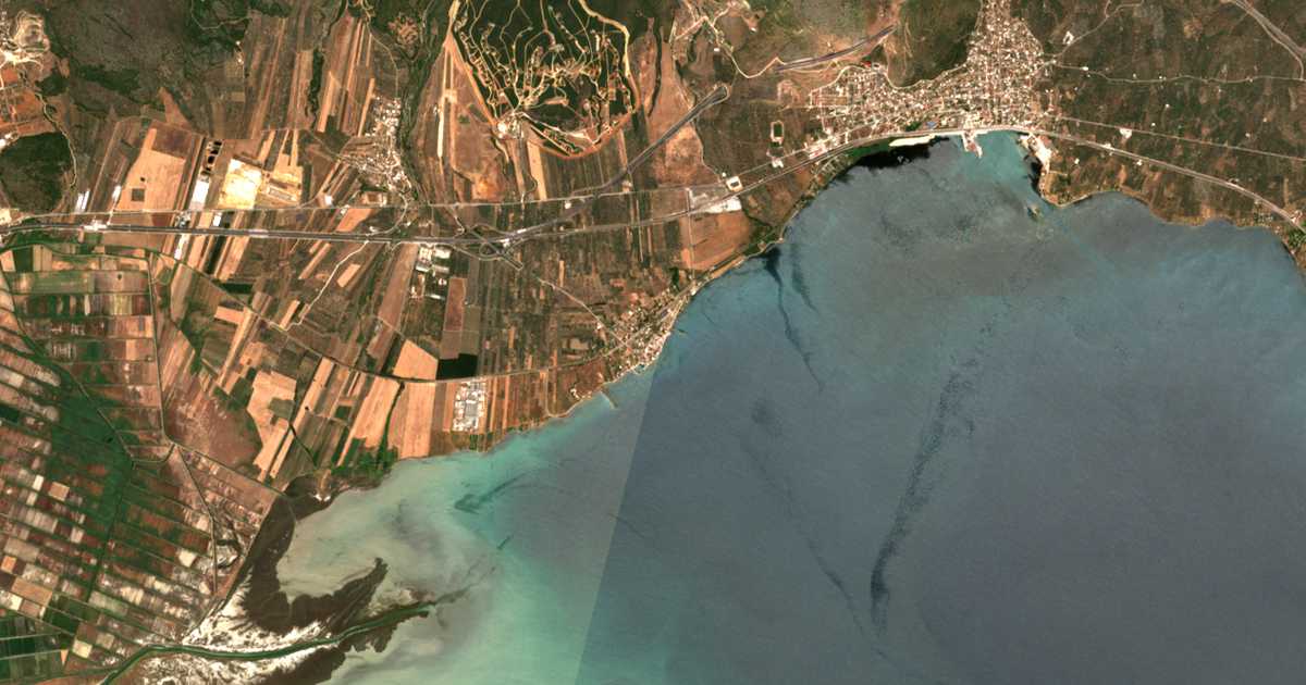 Mapa por satélite de Agía Marína