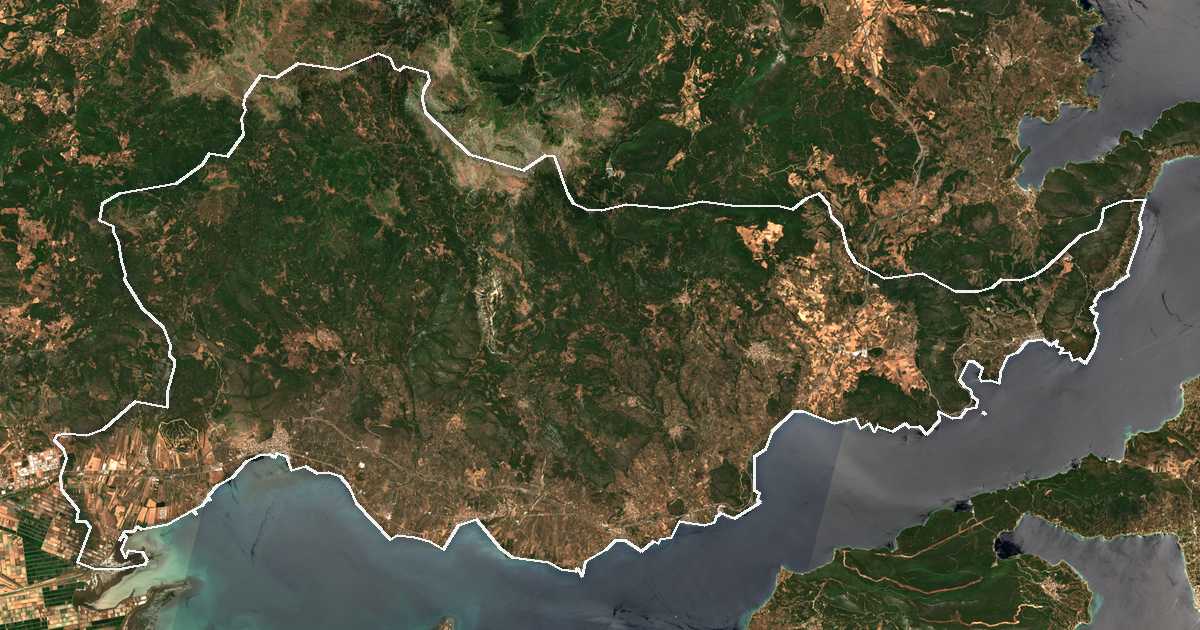 Imagen de satélite con el límite trazado: Dímos Stylídas