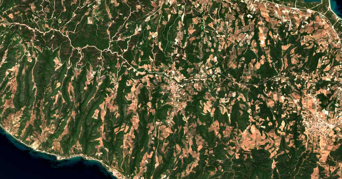 Mapa por satélite de Agía Paraskeví