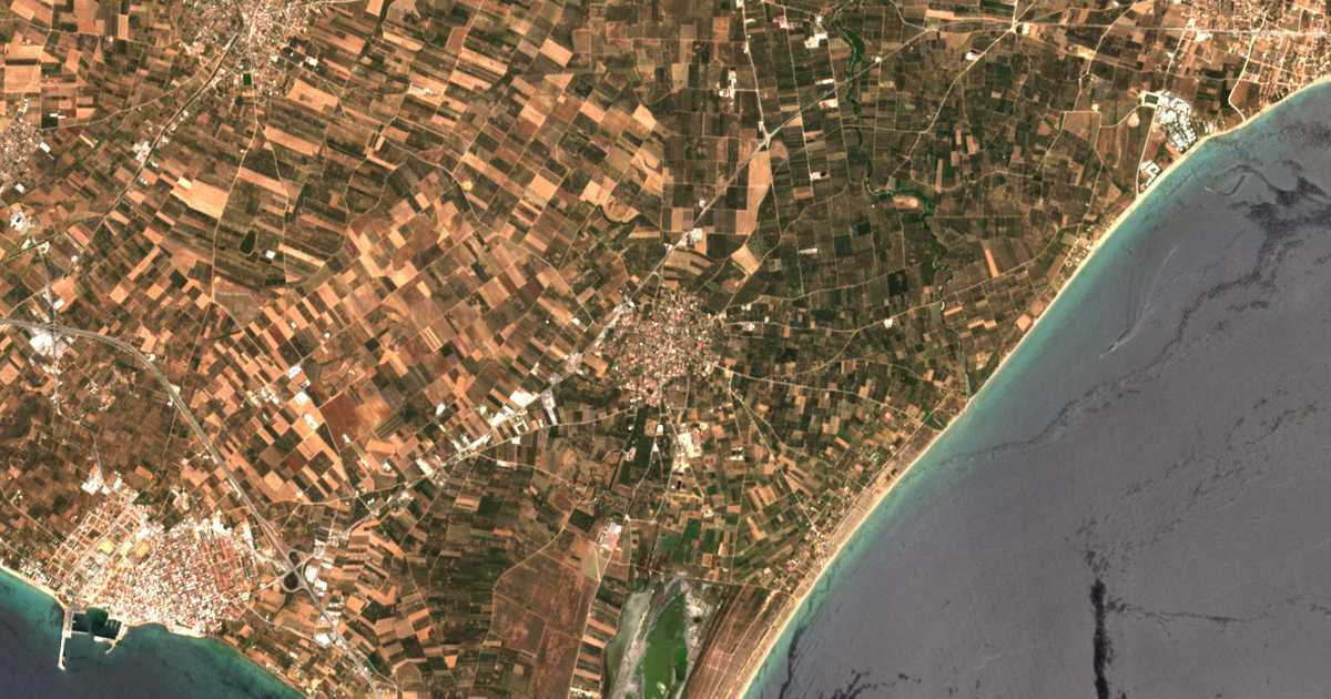 Mapa por satélite de Ágios Mámas