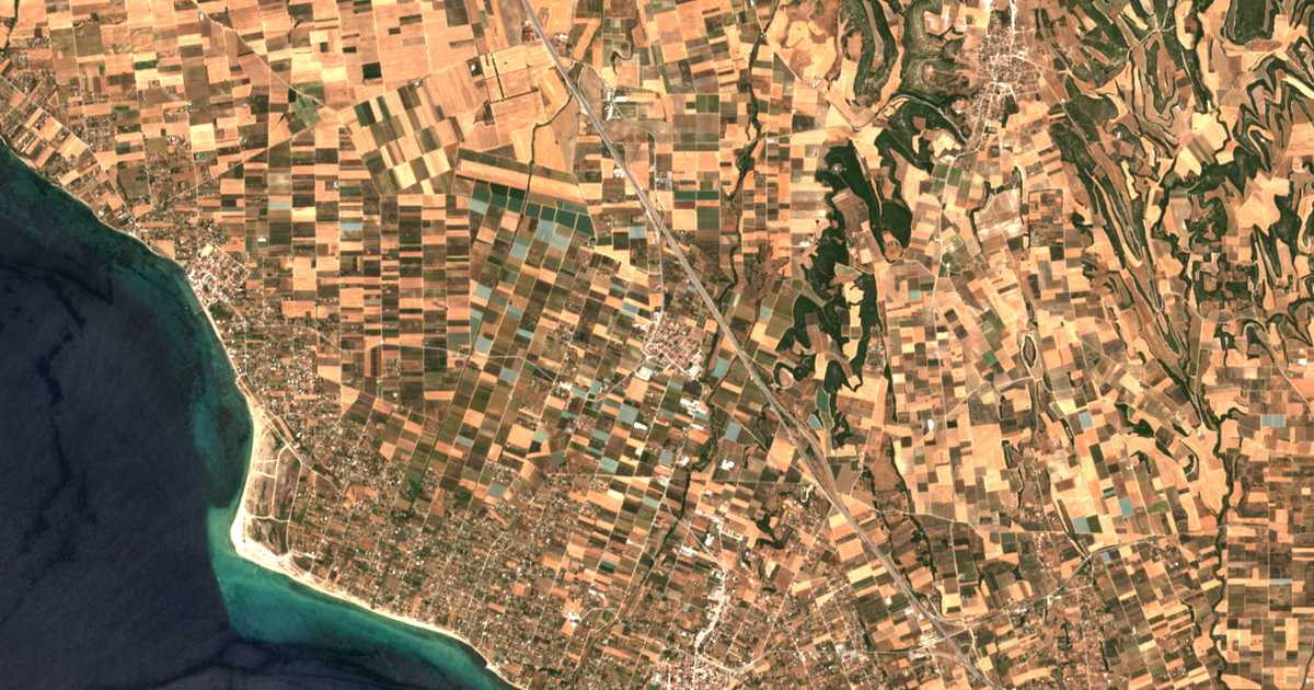 Mapa por satélite de Ágios Pávlos