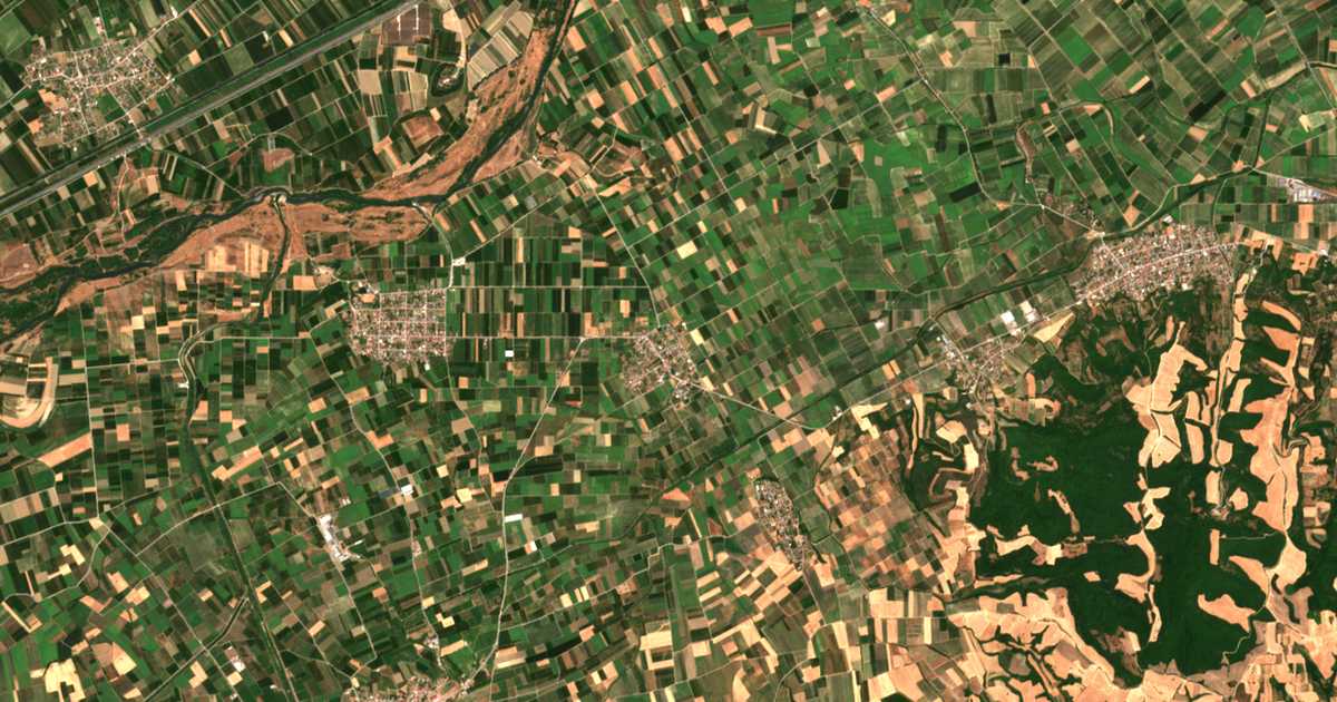 Mapa por satélite de Agía Triás