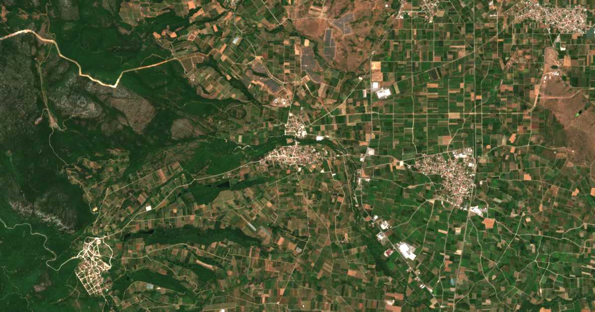 Mapa por satélite de Marína