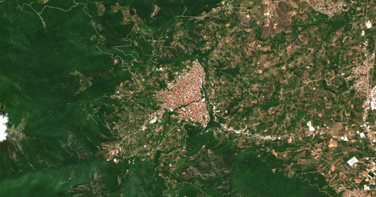 Mapa por satélite de Nausa