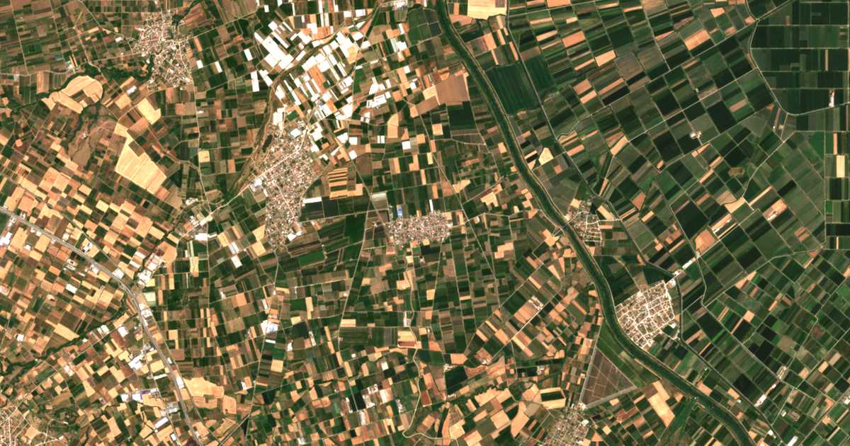 Mapa por satélite de Agía Marína