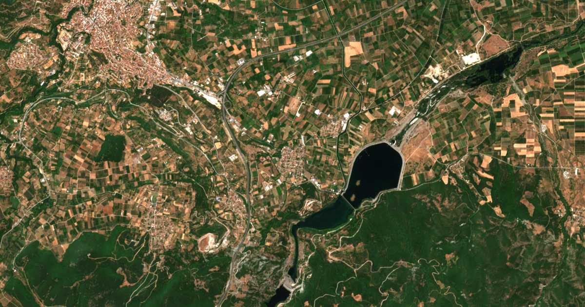 Mapa por satélite de Agía Varvára