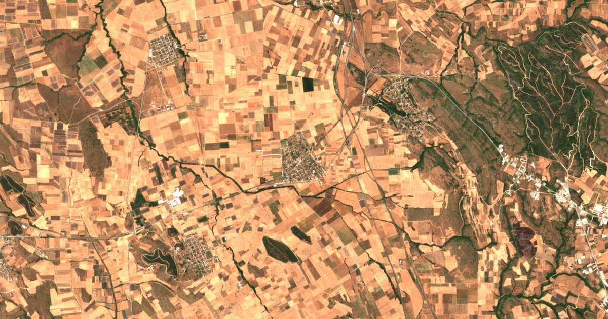 Mapa por satélite de Megáli Vrýsi